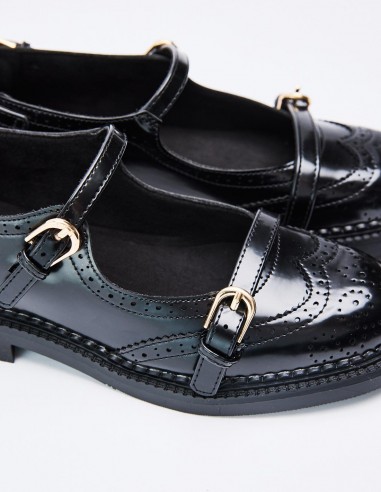 ZAPATO PLANO EFECTO BRILLANTE