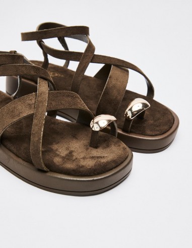 SANDALIA EFECTO SERRAJE