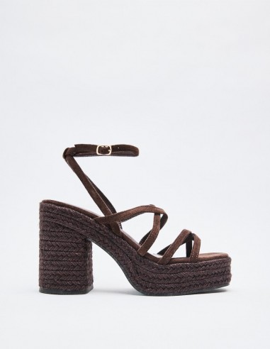 SANDALIA TACÓN YUTE