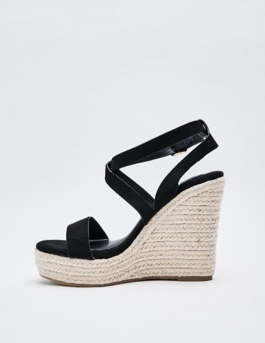 SANDALIA CUÑA  EFECTO SERRAJE