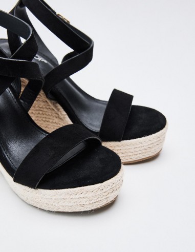 SANDALIA CUÑA  EFECTO SERRAJE