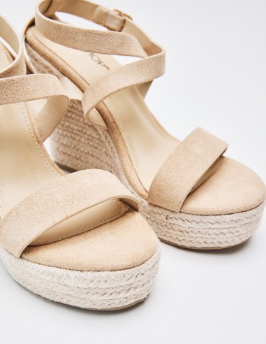 SANDALIA CUÑA EFECTO