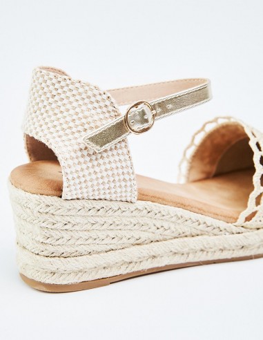 CUÑA EN EFECTO GANCHILLO