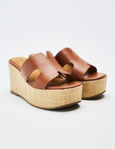 SANDALIA PLATAFORMA 2