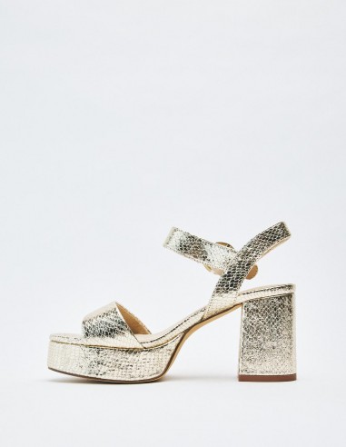 SANDALIA TACÓN EFECTO METALIZADO