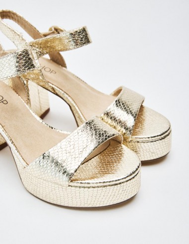 SANDALIA TACÓN EFECTO METALIZADO