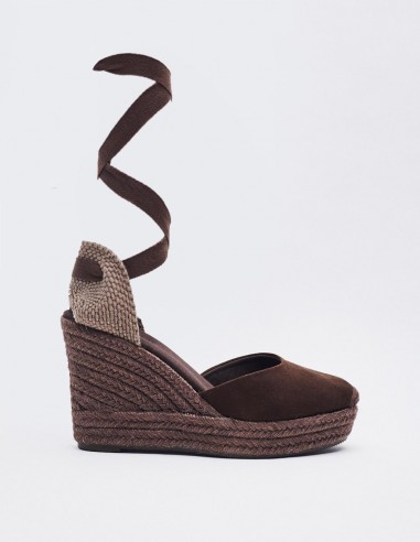 SANDALIA CUÑA EFECTO SERRAJE