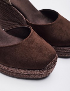 SANDALIA CUÑA EFECTO SERRAJE 2