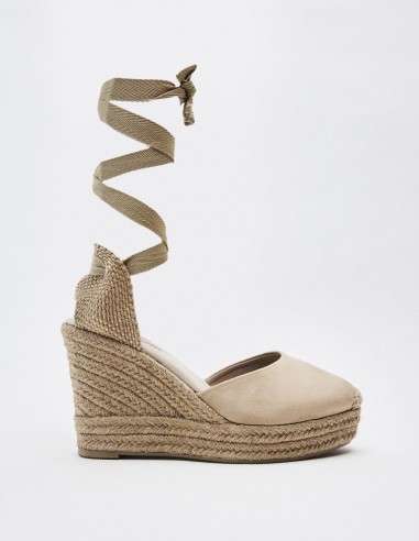SANDALIA CUÑA EFECTO SERRAJE