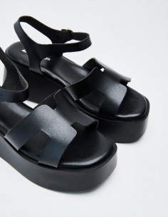 SANDALIA PLATAFORMA 2