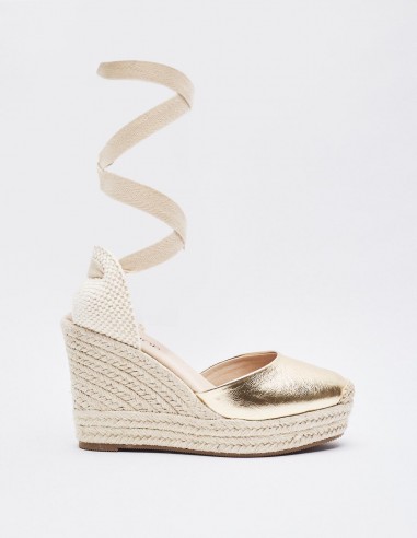SANDALIA CUÑA METALIZADO