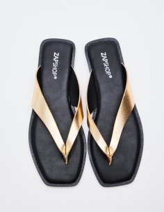 SANDALIA EFECTO PIEL PLANO 2