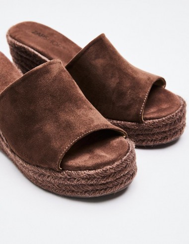 SANDALIA PLATAFORMA CUÑA YUTE