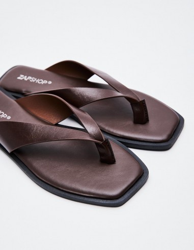 SANDALIA EFECTO PIEL PLANA