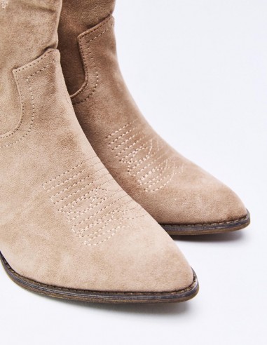 BOTA COWBOY  BORDADOS