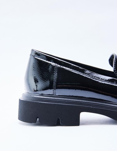MOCASÍN PLANO EFECTO CHAROL